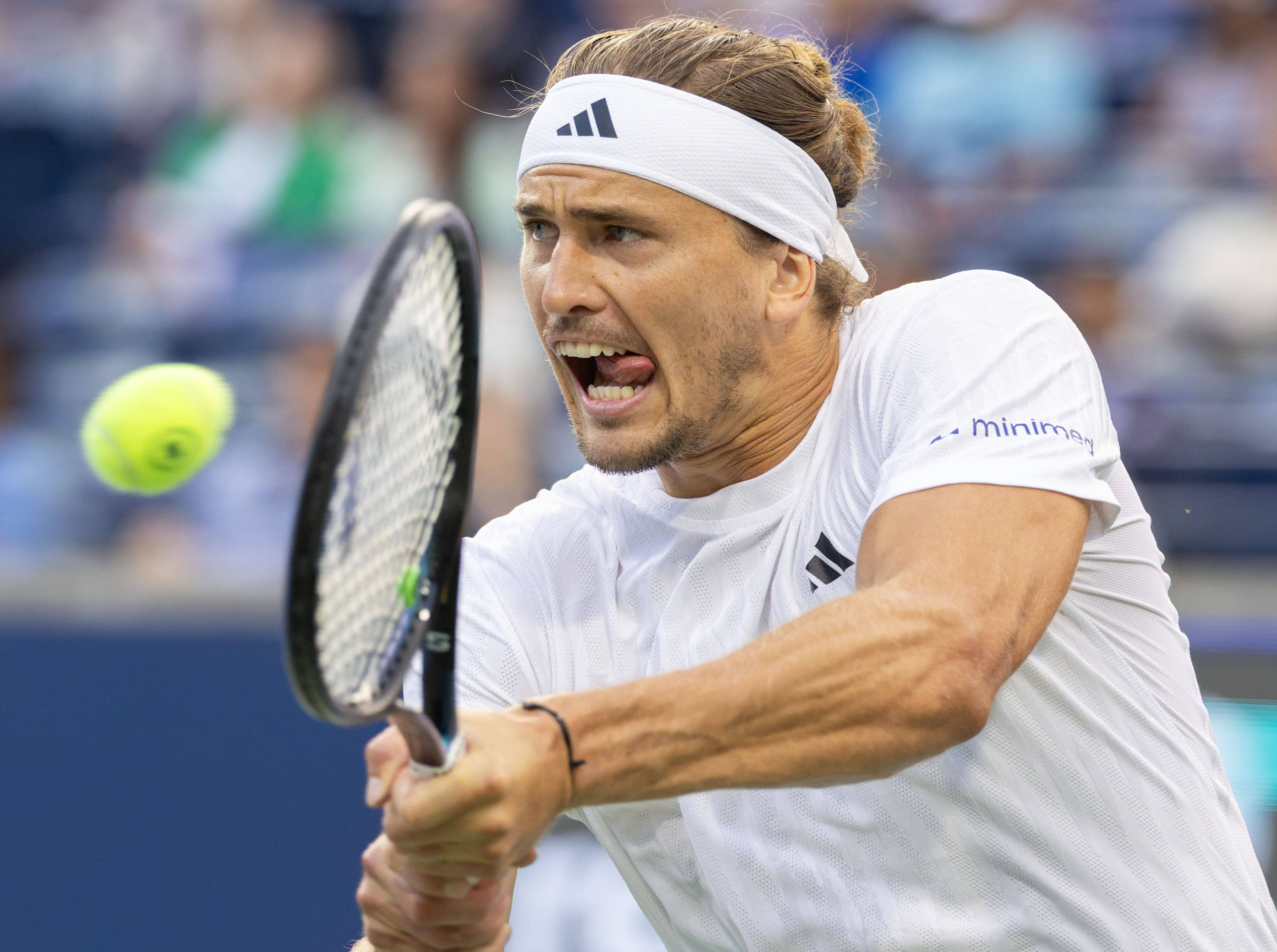 开云体育中国-欧洲网球队轻取意大利网球队，兹维列夫送出助攻